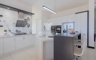 4 Bedroom House For Sale in Afrodite Beach