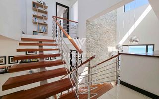 4 Bedroom House For Sale in Afrodite Beach