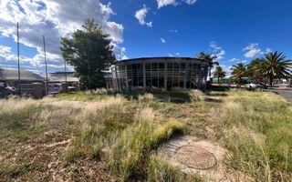 Office / Retail / Mixed Use To Rent in Southern Industrial A...