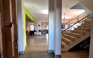 4 Bedroom House For Sale in Mile 4, Swakopmund