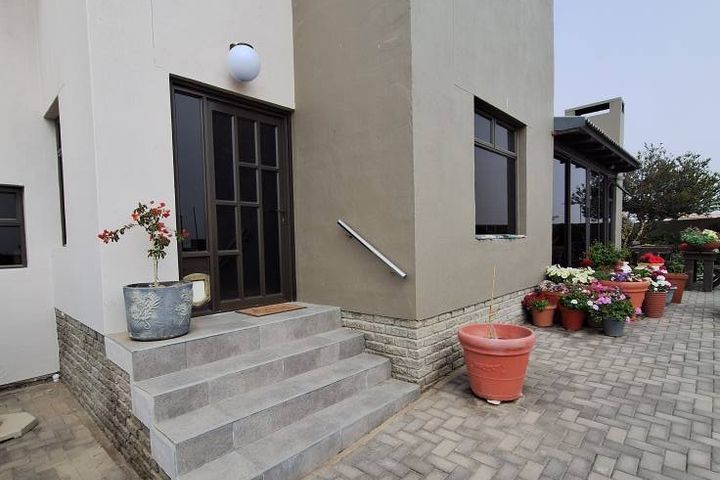 3 Bedroom House For Sale in Ocean View, Swakopmund