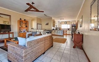 4 Bedroom House For Sale in Hermis