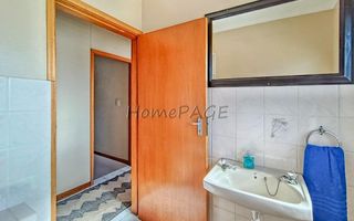 4 Bedroom House For Sale in Hermis