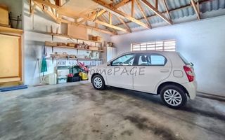 4 Bedroom House For Sale in Hermis