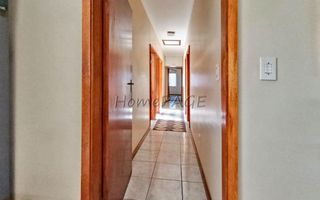 4 Bedroom House For Sale in Hermis