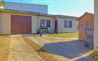 4 Bedroom House For Sale in Hermis