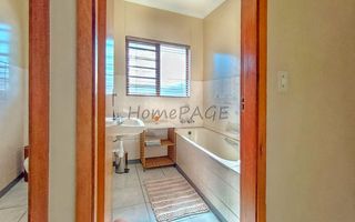 4 Bedroom House For Sale in Hermis