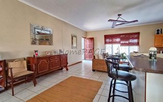 4 Bedroom House For Sale in Hermis