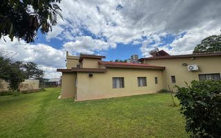Farm For Sale in Hochfeld