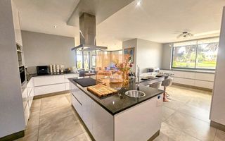 8 Bedroom House For Sale in Vineta, Swakopmund