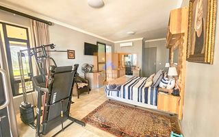 8 Bedroom House For Sale in Vineta, Swakopmund