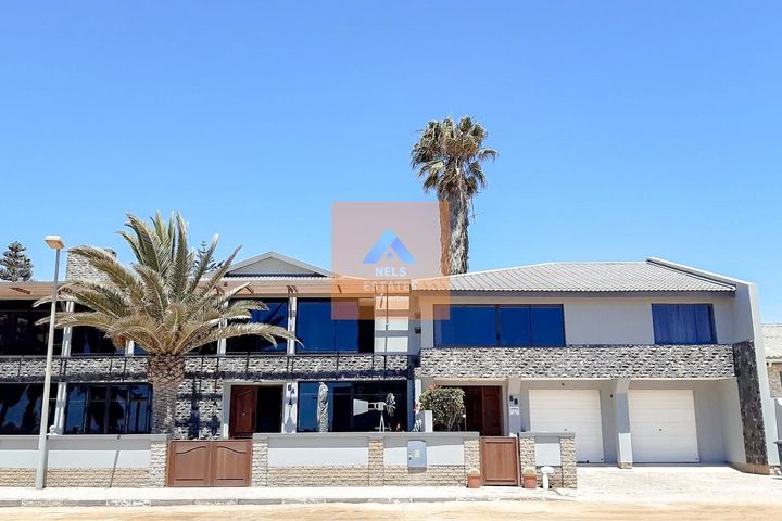 8 Bedroom House For Sale in Vineta, Swakopmund