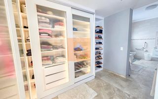 8 Bedroom House For Sale in Vineta, Swakopmund