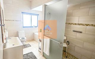 8 Bedroom House For Sale in Vineta, Swakopmund