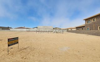 House For Sale in Henties Bay Central, Henties Bay