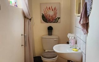 3 Bedroom House For Sale in Henties Bay Central, Henties Bay
