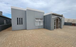 3 Bedroom House For Sale in Henties Bay Central, Henties Bay