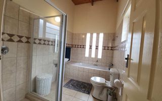 3 Bedroom House For Sale in Henties Bay Central, Henties Bay