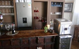 6 Bedroom House For Sale in Erospark, Windhoek