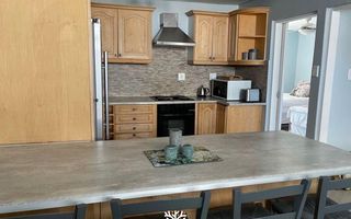 6 Bedroom House For Sale in Erospark, Windhoek