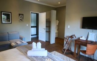 6 Bedroom House For Sale in Erospark, Windhoek