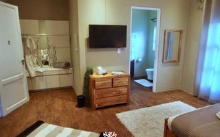 6 Bedroom House For Sale in Erospark, Windhoek