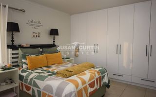 3 Bedroom House For Sale in Mile 4, Swakopmund