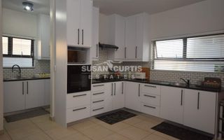 3 Bedroom House For Sale in Mile 4, Swakopmund
