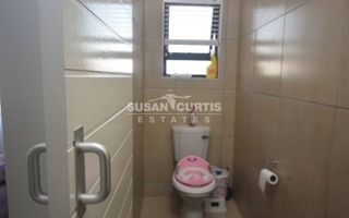 3 Bedroom House For Sale in Mile 4, Swakopmund
