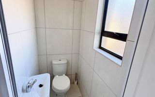 2 Bedroom House To Rent in Dolphin Beach