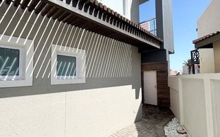 3 Bedroom House To Rent in Long Beach
