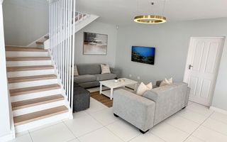 3 Bedroom House To Rent in Long Beach