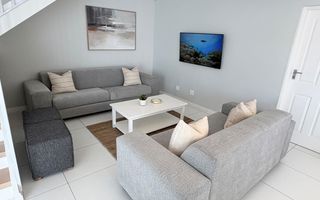 3 Bedroom House To Rent in Long Beach