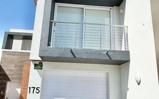 3 Bedroom House To Rent in Long Beach