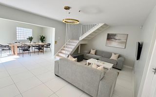 3 Bedroom House To Rent in Long Beach