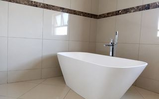 4 Bedroom House For Sale in Kleine Kuppe, Windhoek
