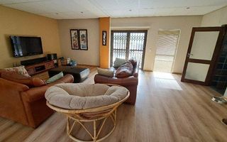 3 Bedroom House For Sale in Meersig