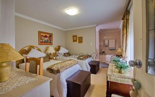 2 Bedroom House For Sale in Long Beach
