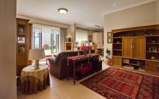 2 Bedroom House For Sale in Long Beach