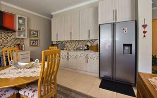 2 Bedroom House For Sale in Long Beach