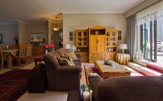 2 Bedroom House For Sale in Long Beach