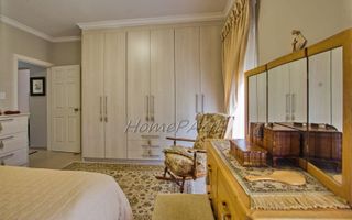 2 Bedroom House For Sale in Long Beach