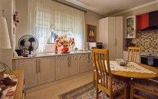 2 Bedroom House For Sale in Long Beach