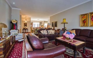 2 Bedroom House For Sale in Long Beach