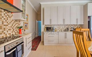 2 Bedroom House For Sale in Long Beach