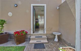 2 Bedroom House For Sale in Long Beach