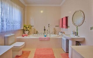 2 Bedroom House For Sale in Long Beach