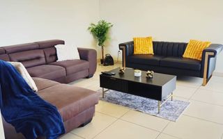 3 Bedroom House For Sale in Long Beach