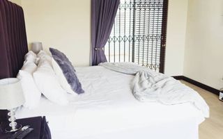 3 Bedroom House For Sale in Long Beach