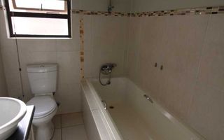 2 Bedroom House For Sale in Fairway Estate